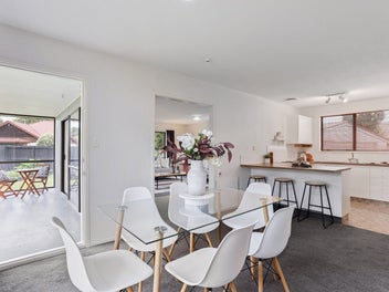 Fully Fenced On Quiet Tree-Lined Street!