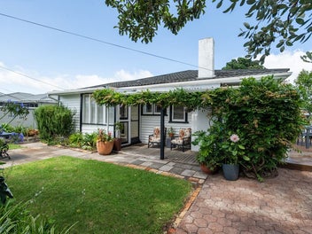 Welcome to Wisteria Cottage!