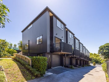 Easy Living in the Heart of St Heliers