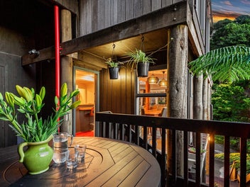 A coastal sanctuary in Lowry Bay