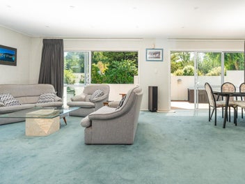 300+SQM SUNNY CITY-END SURPRISE