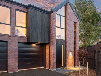 Show-Stopping Urban Style