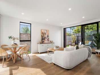 Show-Stopping Urban Style