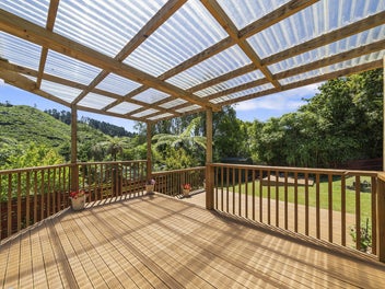 Spacious & Sunny Family Haven