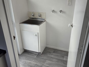 Lovely sunny 2 bedroom home large section