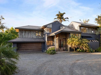 FAMILY HOME C/W SEPARATE STUDIO, OPAHEKE, AUCKLAND