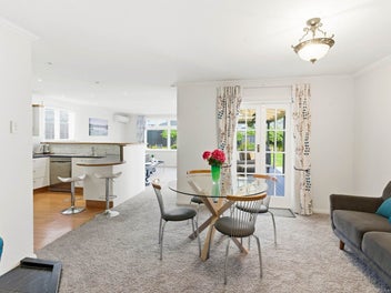 Character, comfort and relaxed St Clair Living