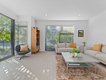 Corner Luxury, Undeniable Appeal