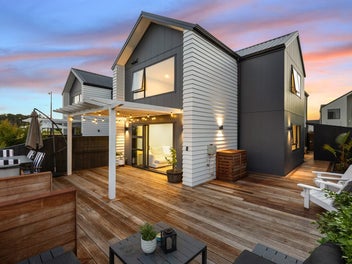 Estuary Views & Effortless Flow