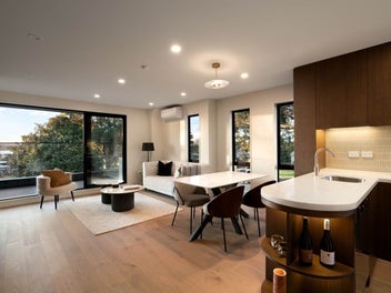 Affordable Luxury With Views!