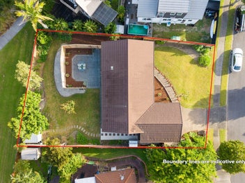 A Stylish Family Haven on 754sqm Land in Golflands