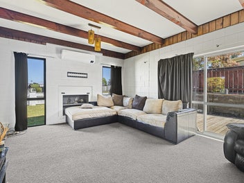 LOW MAINTENANCE WESTOWN