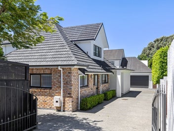 Coastal home and income - ready now!