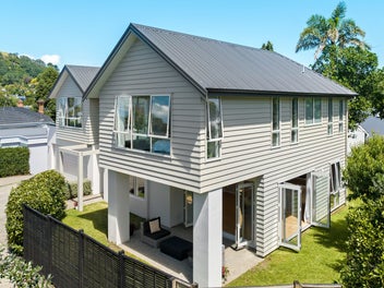 Contemporary Comfort - Triple Grammar Zone