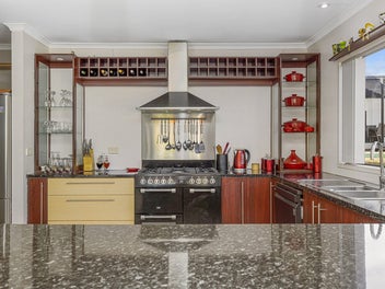 Perfect Holiday or Permanent Living