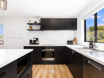 Modern | Sunny | Must Sell