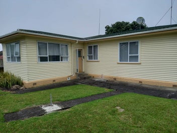 WELL MAINTAINED 3 BED 100SQM RESITED & PILED