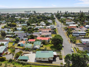 Sun, Views and Easy Living