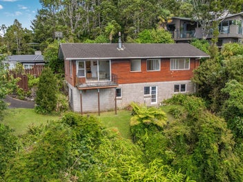 Auction This Saturday 7th at 11am On-site.