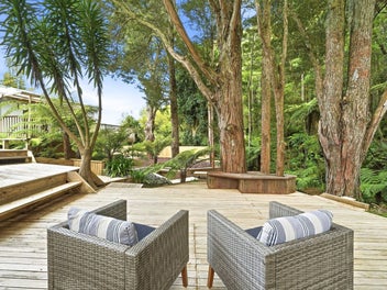 Wake to Treetops, Unwind in Complete Privacy