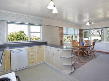 Country Space, Town Convenience