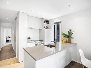 Best Corner 2 Bed+1 Study in Queens Residence