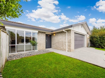 Low maintenance and convenient location