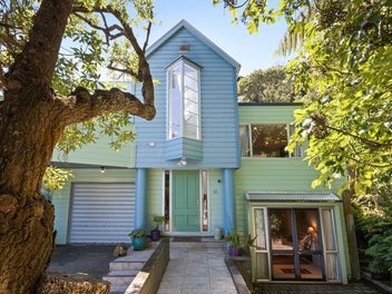 Sun, Style & Serenity By The Sea