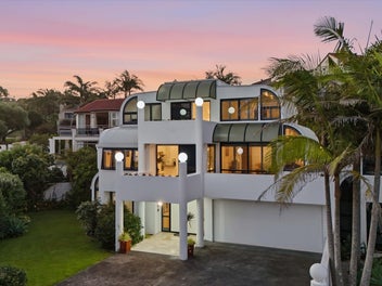 A Front-Row Seat to Browns Bay