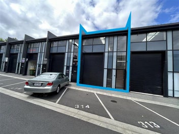 Image 1 of 7