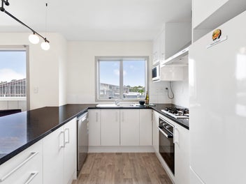 Best Value 4-Bedroom Living in St Johns