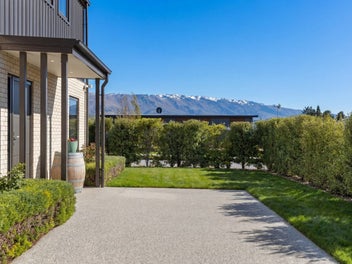 Snap Up This Sweet Central Escape!