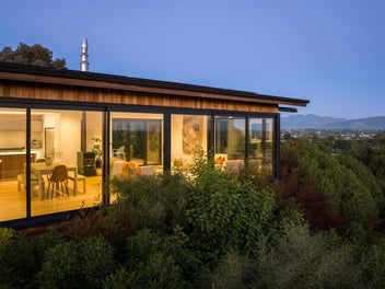 Light-filled architecture with sweeping outlook