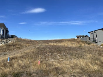 Section in Lake Tekapo The Cairns