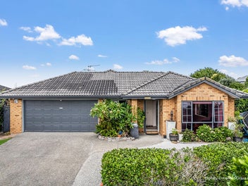 Family Ease with Indoor–Outdoor Appeal