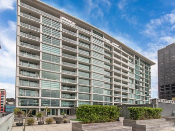 Impressive Chews with Lovely Views