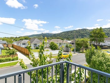 Spacious, Warm and Bright!