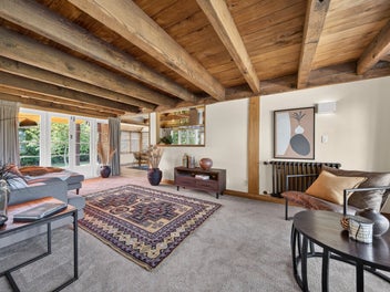 Late 1990s Home Styled in Classic English Elegance