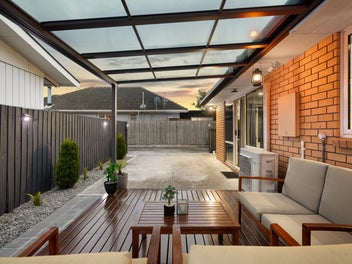 Sun-Soaked Hornby Townhouse Must Be Sold!