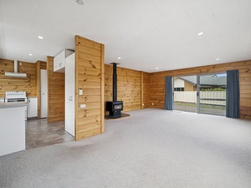 Comfortable living on Lakewood