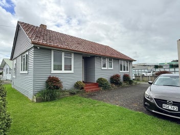 Image 1 of 6