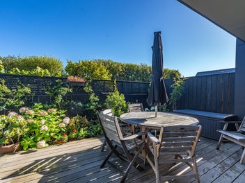 Motivated Seller, Modern Living - Act Fast!