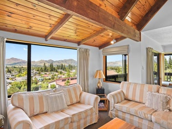 Elevated alpine living with spectacular views