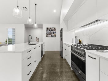 Effortless Modern Living with Indoor/Outdoor Flow