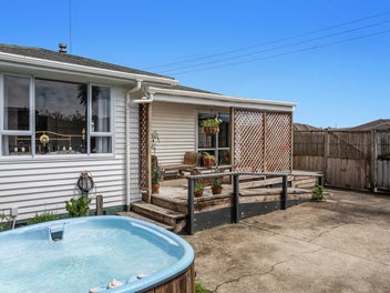 Comfortable Living, Super Handy Location