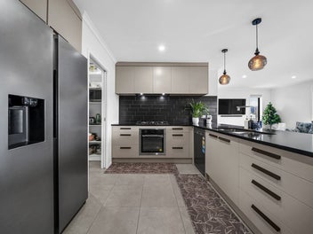 Modern Living with Space, Privacy & Rural Views