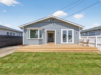 Extensively renovated in Waterloo