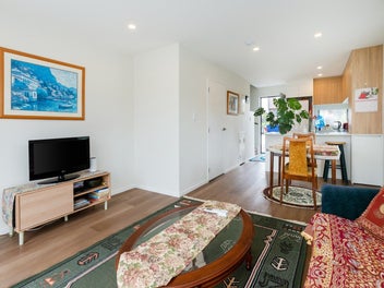 Modern Townhouse in Award-Winning Selo Community