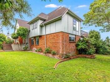 Room for Family Life with Views to Inspire