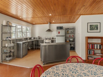 Waipu Cove beach bach – the ultimate kiwi...